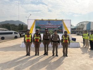 โครงการจังหวัดเลยขับเคลื่อนมาตรการองค์กรด้านความปลอดภัยทางถนน ขับขี่ปลอดภัยยานพาหนะทุกคันหยุดตรงทางม้าลาย และคนเดินเท้าใช้ทางม้าลายและข้ามทางทุกครั้ง